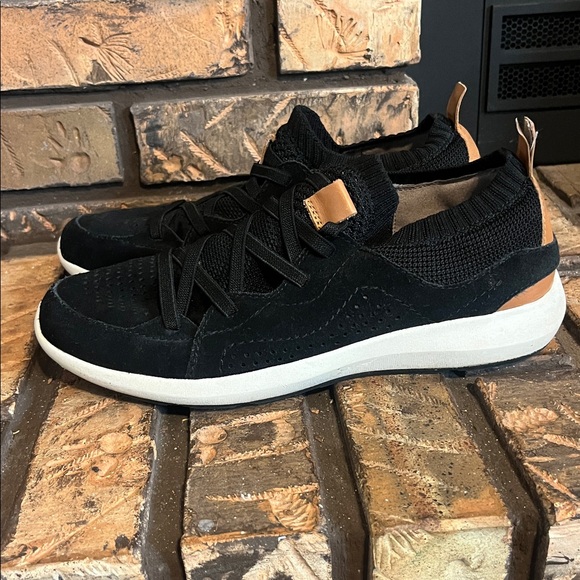 Earth Desire Flow Women’s Black & Tan Slip On Sneakers Size 8 - Picture 5 of 11